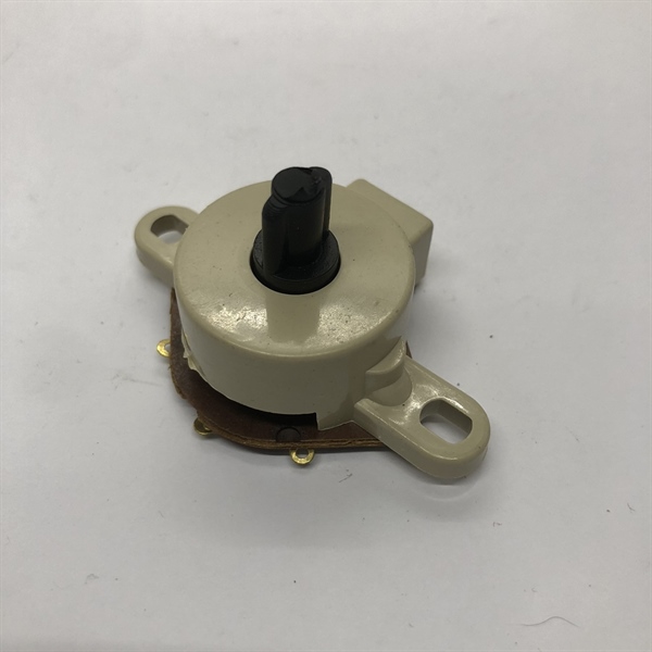 Công tắc quạt lỡ