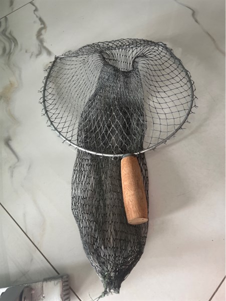 Vợt cá cán cây 3T vuông lưới cào 2p