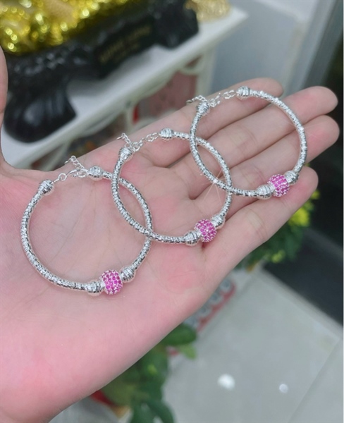 Vòng bé hạt châu hồng 1.6c