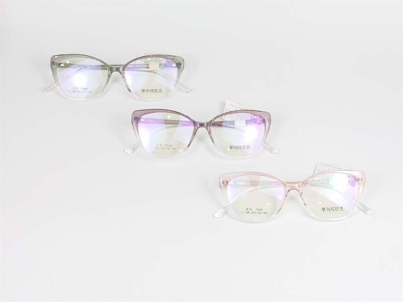 KÍNH NHỰA L-188 - TÍM/ DA/XANH