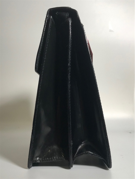 Túi GC đen vuông KG+