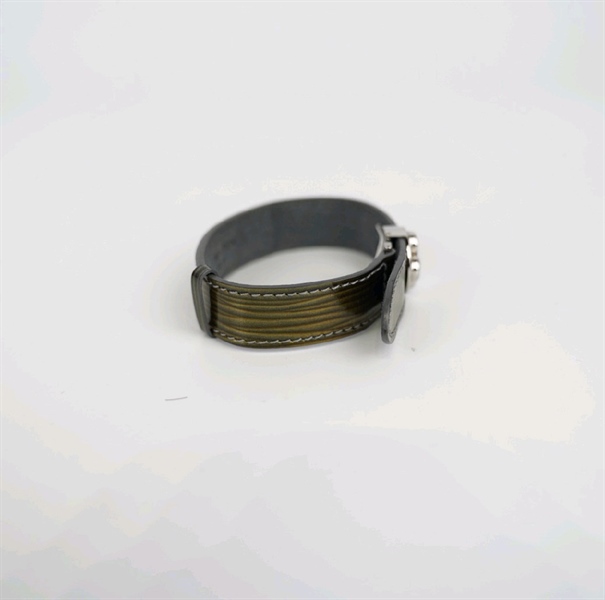 Vòng tay LV bông hoa+