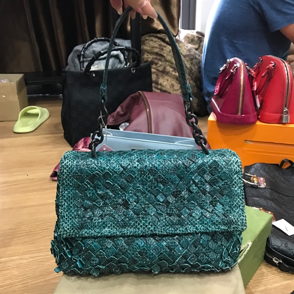 Túi xách Bottega da đan xanh KG+