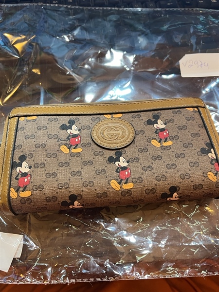 Ví GG nâu in hình Mickey TB+