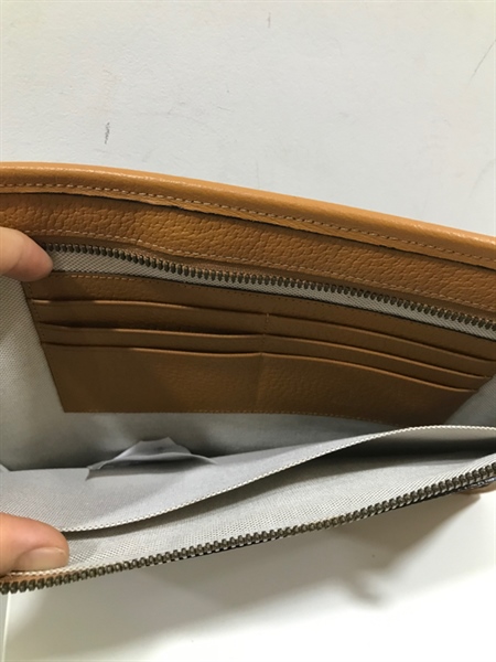 Túi Clutch GG Vàng Hình Chuột Micky+