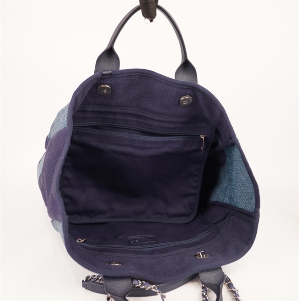 Túi Chanel màu xanh jean KG+