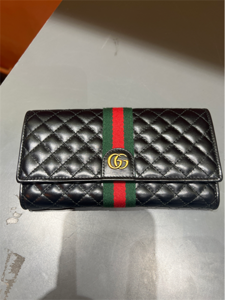 Ví GG đen logo vàng sọc xanh đỏ giữa +
