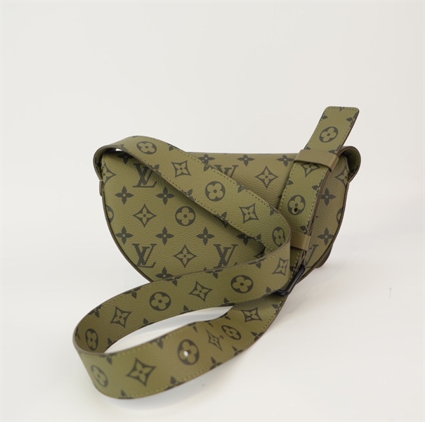 Túi LV màu xanh KG+