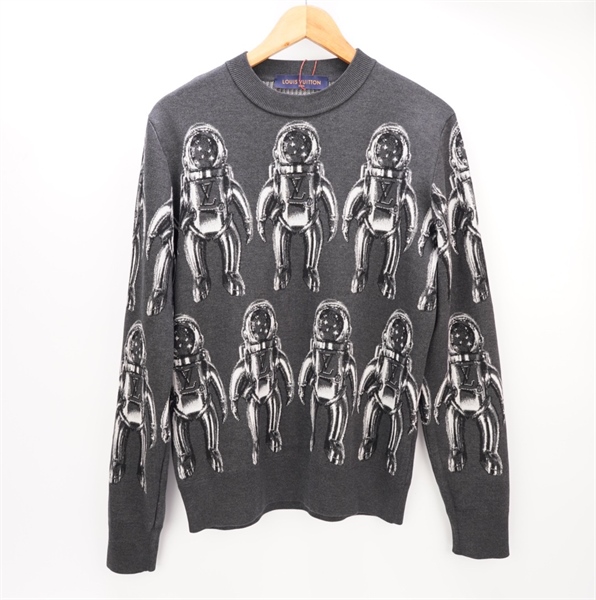 Áo thun LV hoạ tiết phi hành gia KG+