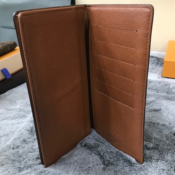 Ví LV Gập 2 Hoa Nâu+