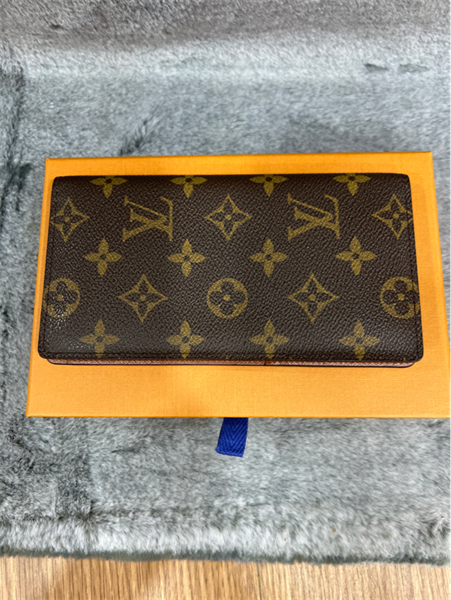 Ví LV hoa nâu dài+