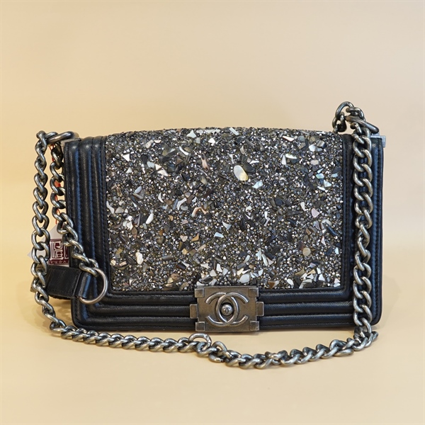 Túi Chanel đeo chéo