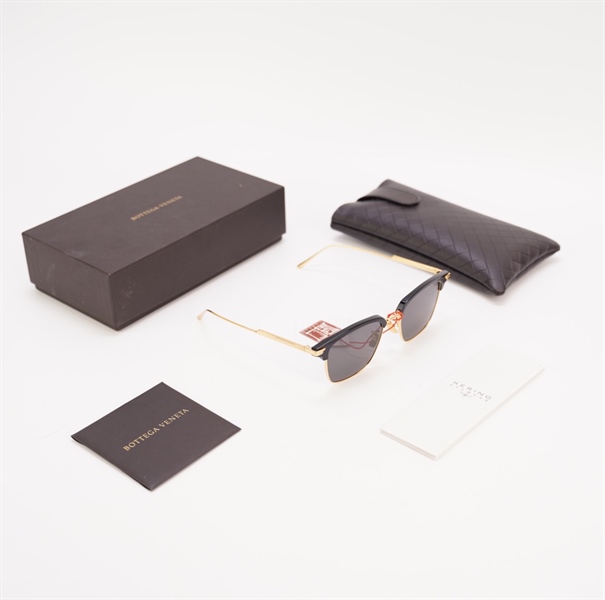 Kính râm Bottega viền vàng KG+