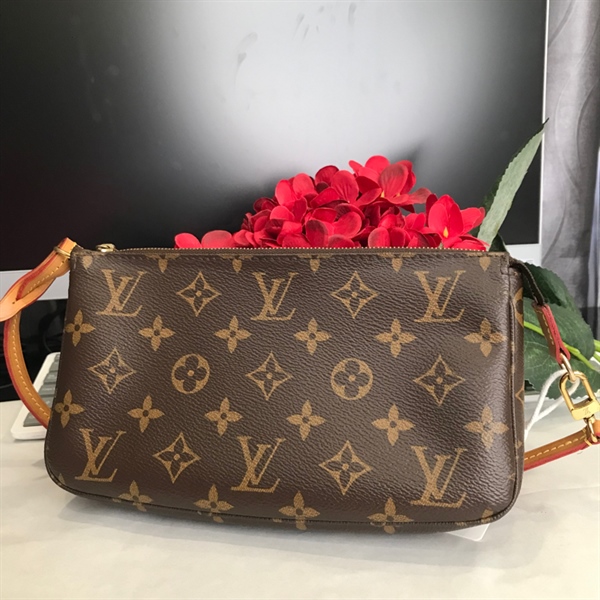 Túi ngang LV
