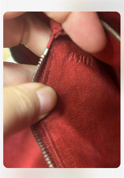 Túi Lv đỏ chữ nhật lớn KG+