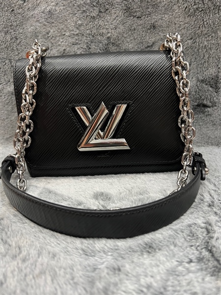 Túi LV đen khóa bạc xoay +