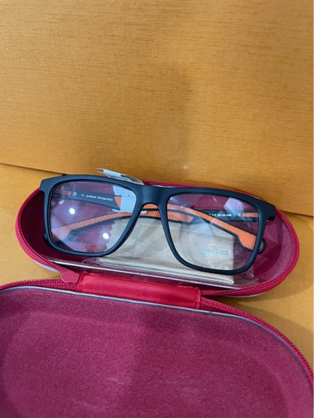 Kính Jubilant gọng đen cam KG+