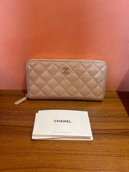 Ví Chanel hoa trà màu nude +