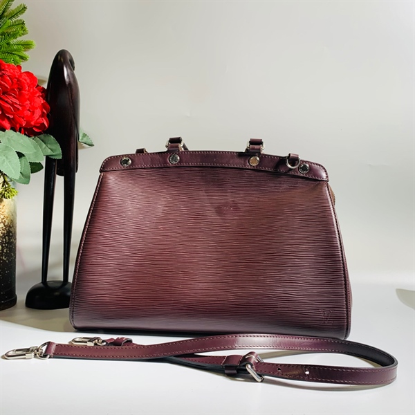 Túi Louis Vuitton tím đậm