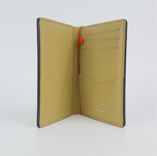 Ví LV gập 2 lòng vàng +