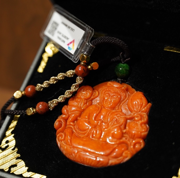 Mặt cẩm huyết 889969 +