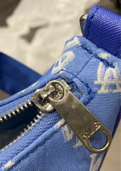 Túi xách nách LA xanh KG+