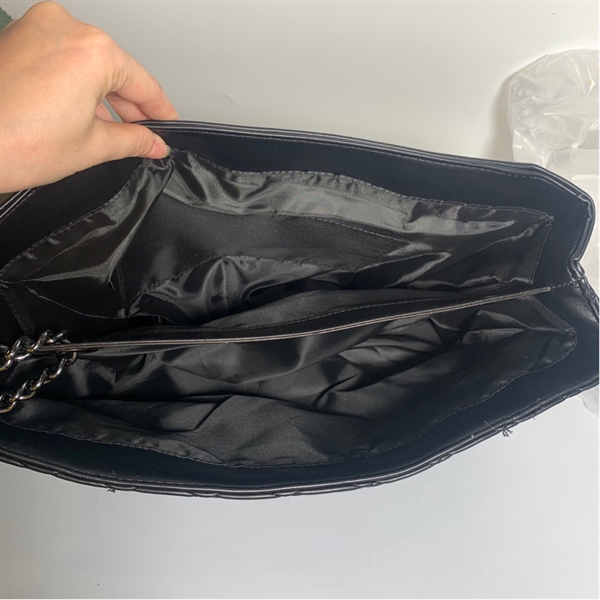 Túi Kurt Geiger đầu chim đen KG+