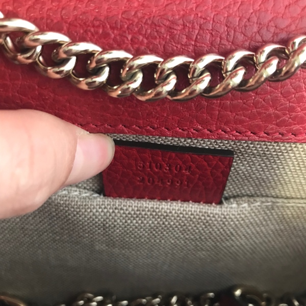 Túi GC đỏ khoá vàng