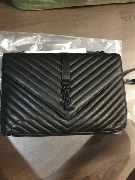 Túi YSL màu đen +