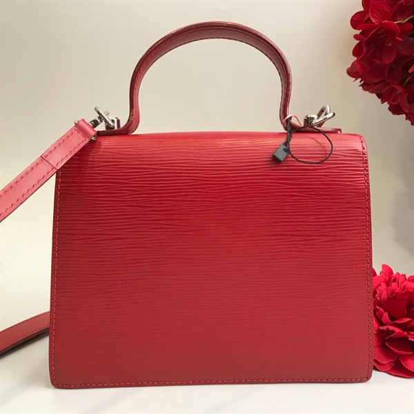 Túi LV đỏ da cứng hình thoi +