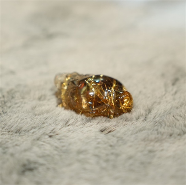 Cụ Long Quy thạch anh tóc vàng 594495 +