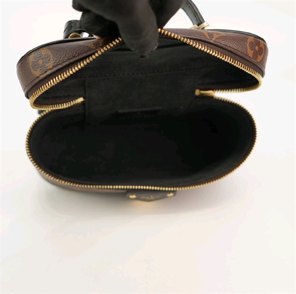 Túi LV hoa nâu kèm ổ khoá KG+