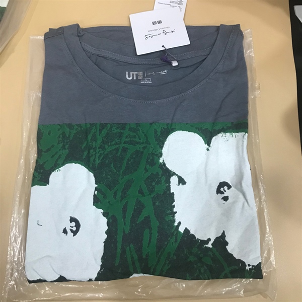 Áo Thun uniqlo Xám Hoa Trắng Size S KG+