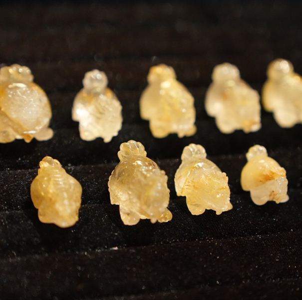 Cụ Long Quy thạch anh tóc vàng +