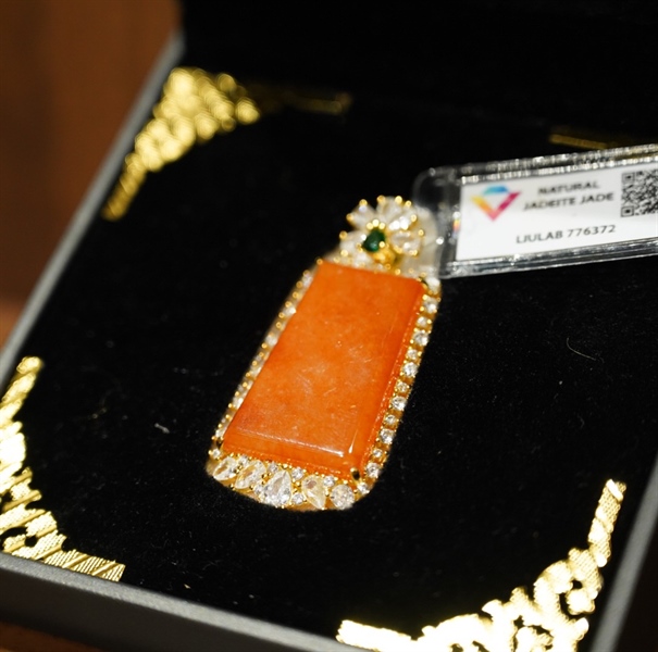 Mặt cẩm huyết 776372 +