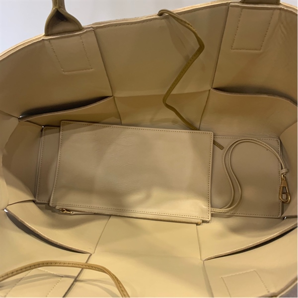 Túi Bottega vàng trầm +