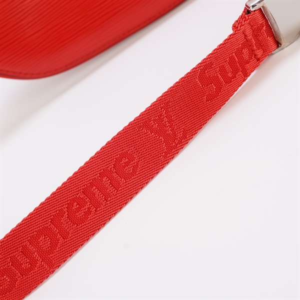 Túi LV đeo chéo Supreme vân đỏ +