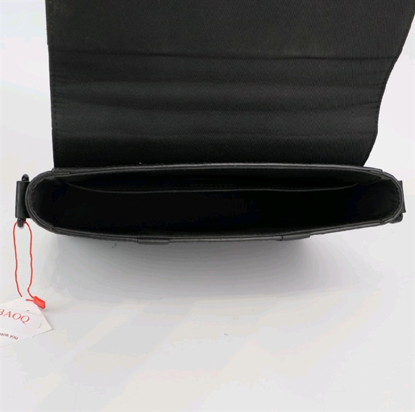 Túi LV hộp hoa đen KG+