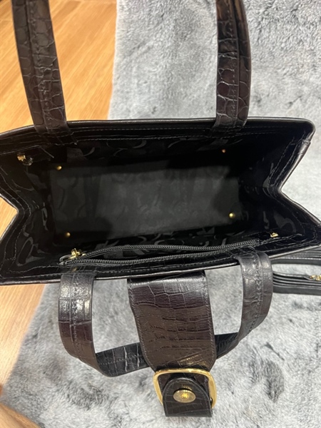 Túi xách Salvatore màu đen +