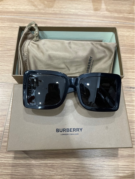 Kính BBR đen chữ B KG+