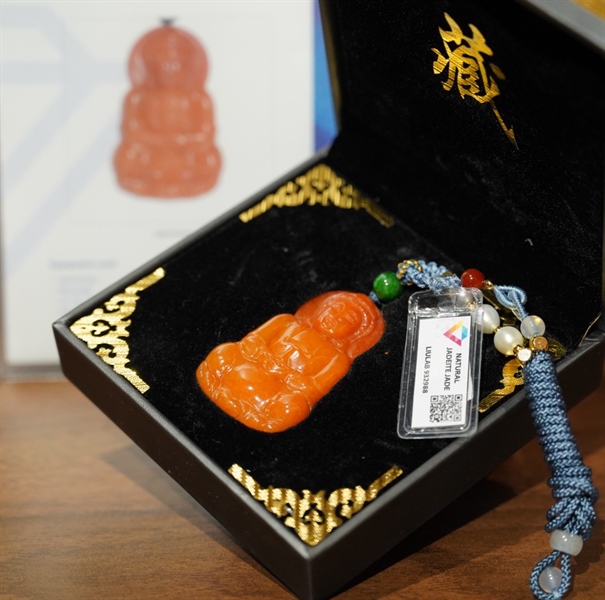 Mặt cẩm huyết 932988 +