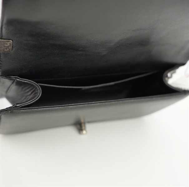 Túi Chanel chữ nhật màu đen size 26 ++