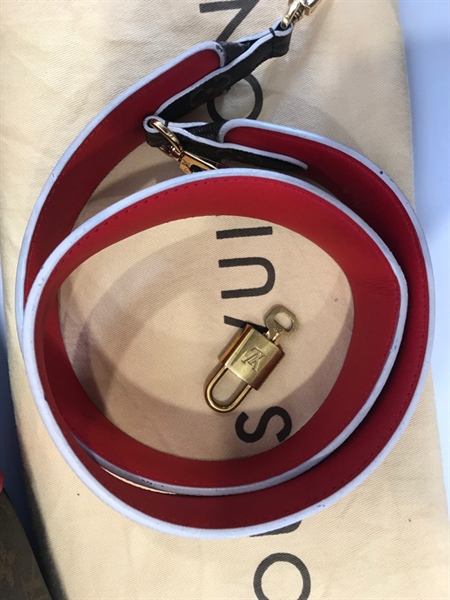 Túi LV du lịch quai đỏ +