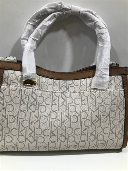 Túi CK Màu Trắng Sữa Viền Bò KG+