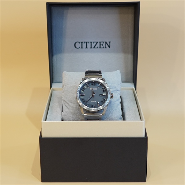 Đồng hồ nam Citizen xích lớn số đen KG+