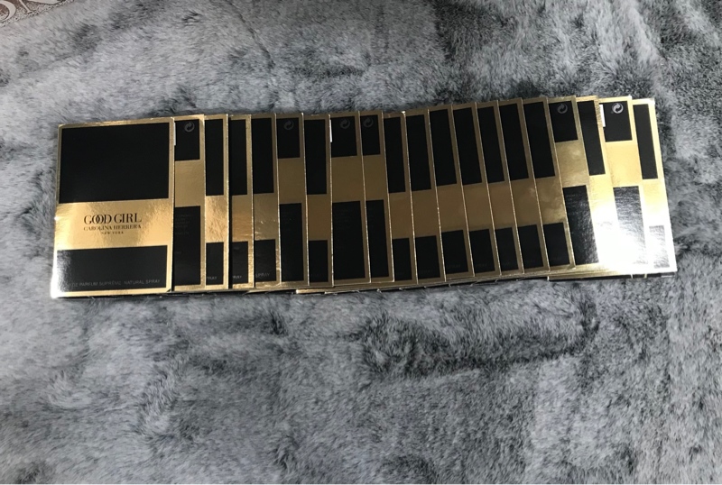 Sét 10 Chai Nước hoa Good Girl 1.5ml+