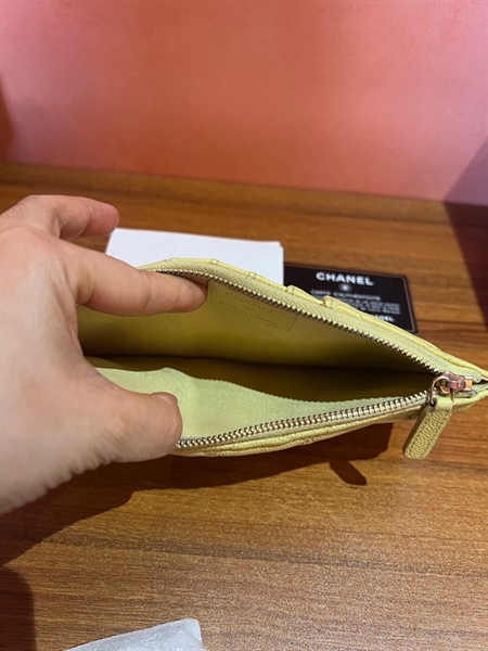 Ví Chanel màu vàng +