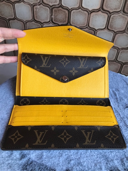 Ví Dài LV Gập 3 Nâu Phối Vàng+