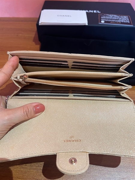 Ví Chanel nắp gập màu nude +