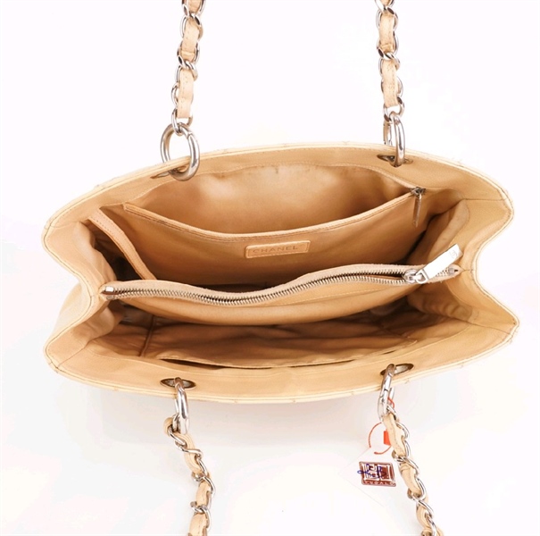 Túi Chanel trơn nude +